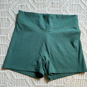 Balance Athletica Vitality Shorts Size M